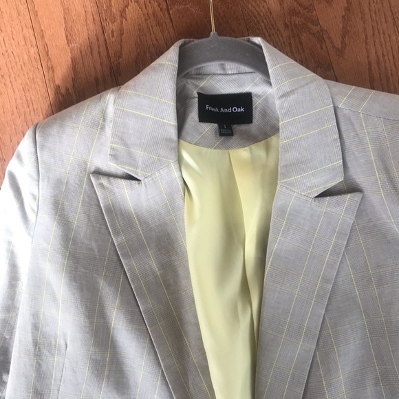 Frank & Oak 2-button grey Blazer w/ Yellow Stripe - Picture 3 of 6